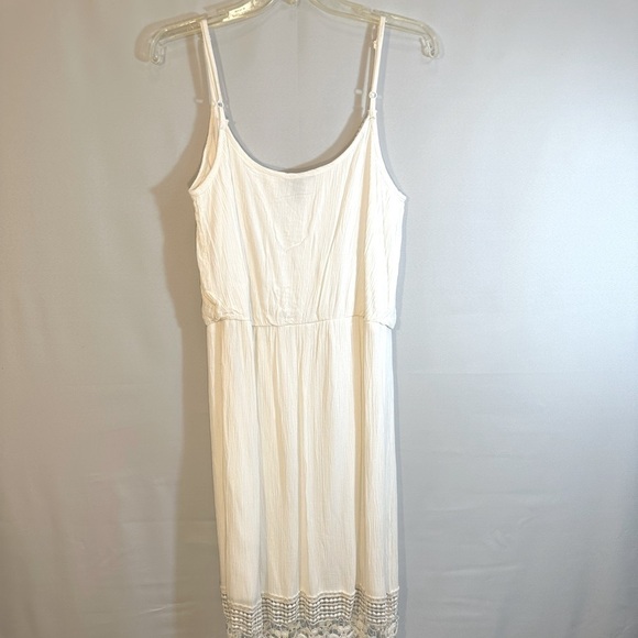 Allison Brittney White Tiered Crochet Lace Trim Spaghetti Straps Boho Maxi Dress - Picture 10 of 12